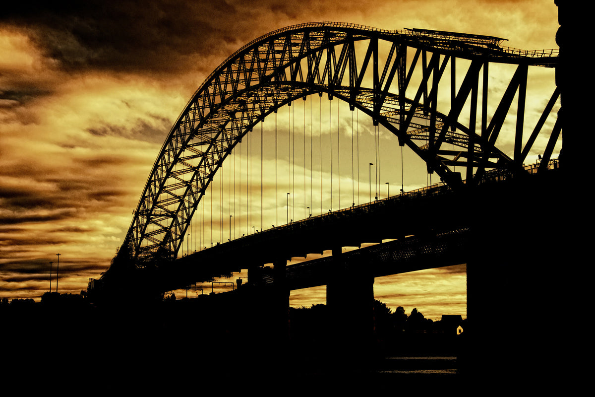 photo-wallpaper-bridge-in-the-evening-light