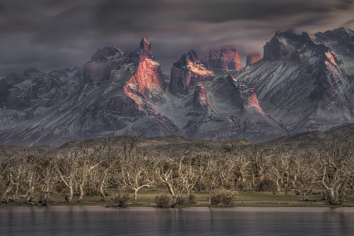 photo-wallpaper-below-the-peaks-of-patagonia-x