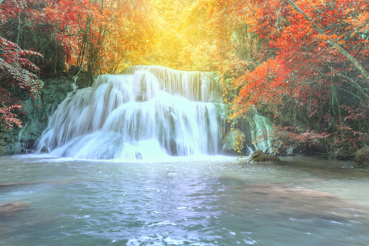 photo-wallpaper-waterfall-in-light