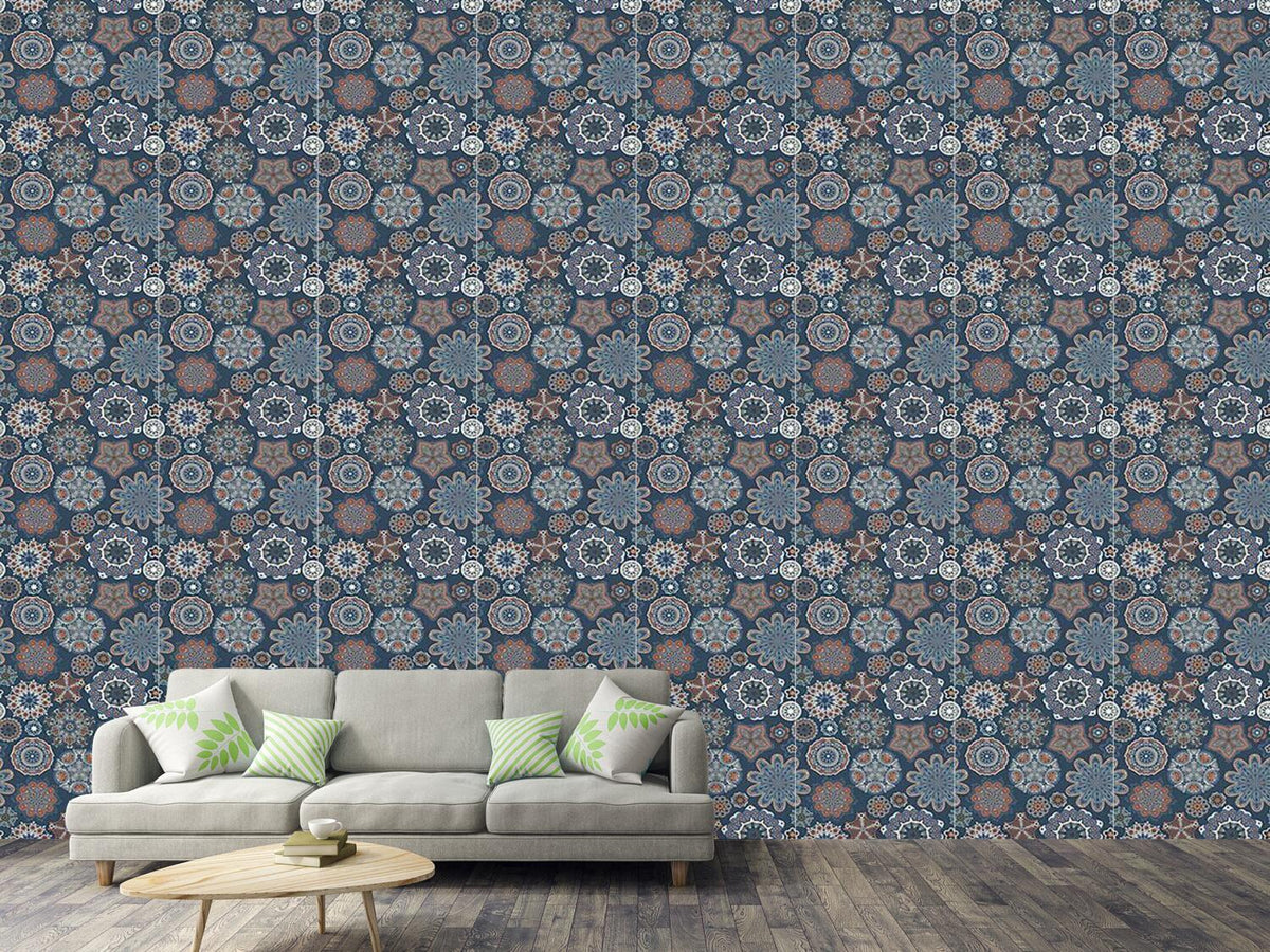 patterned-wallpaper-the-night-of-the-ornaments