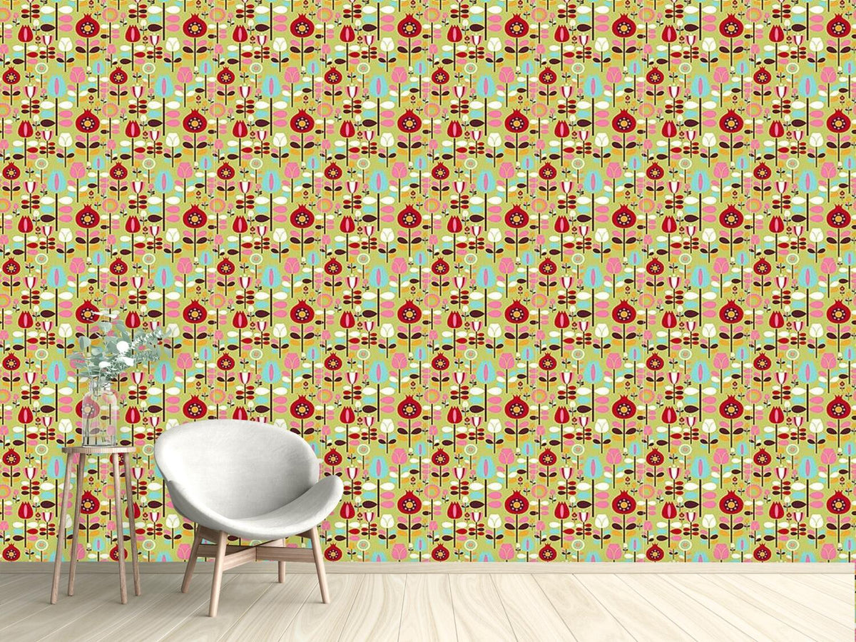 patterned-wallpaper-garden-of-the-seventies