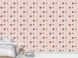 patterned-wallpaper-counting-daisies