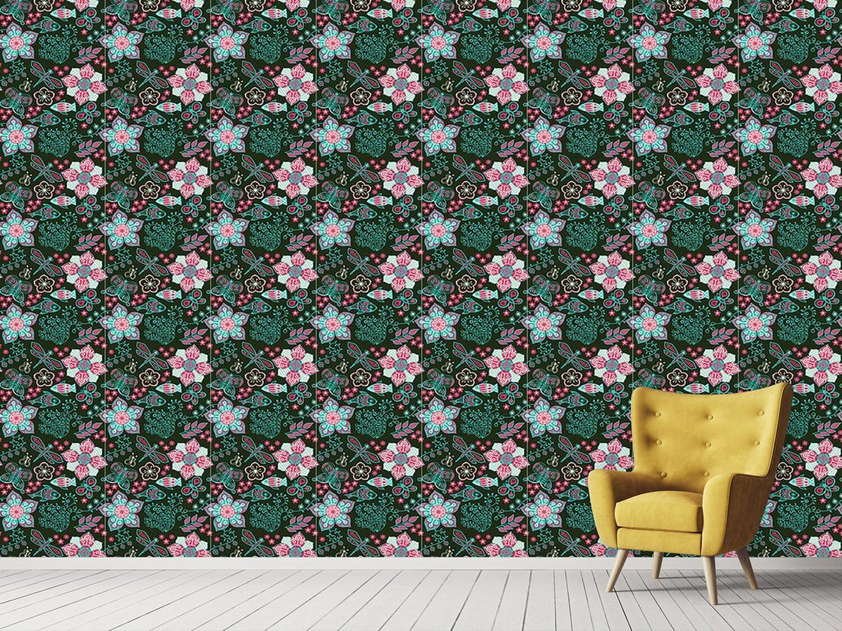 patterned-wallpaper-faunal-dreams