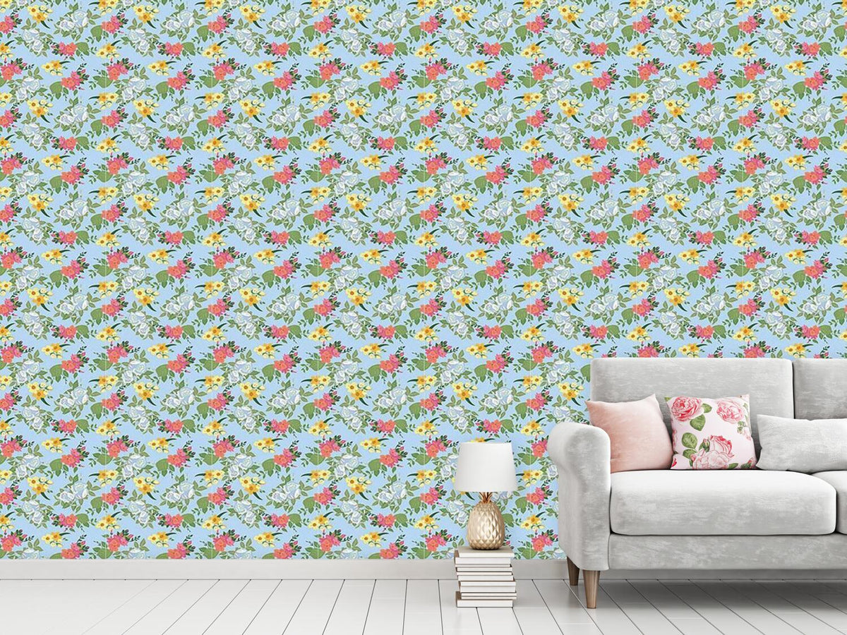 patterned-wallpaper-mixed-bouquet