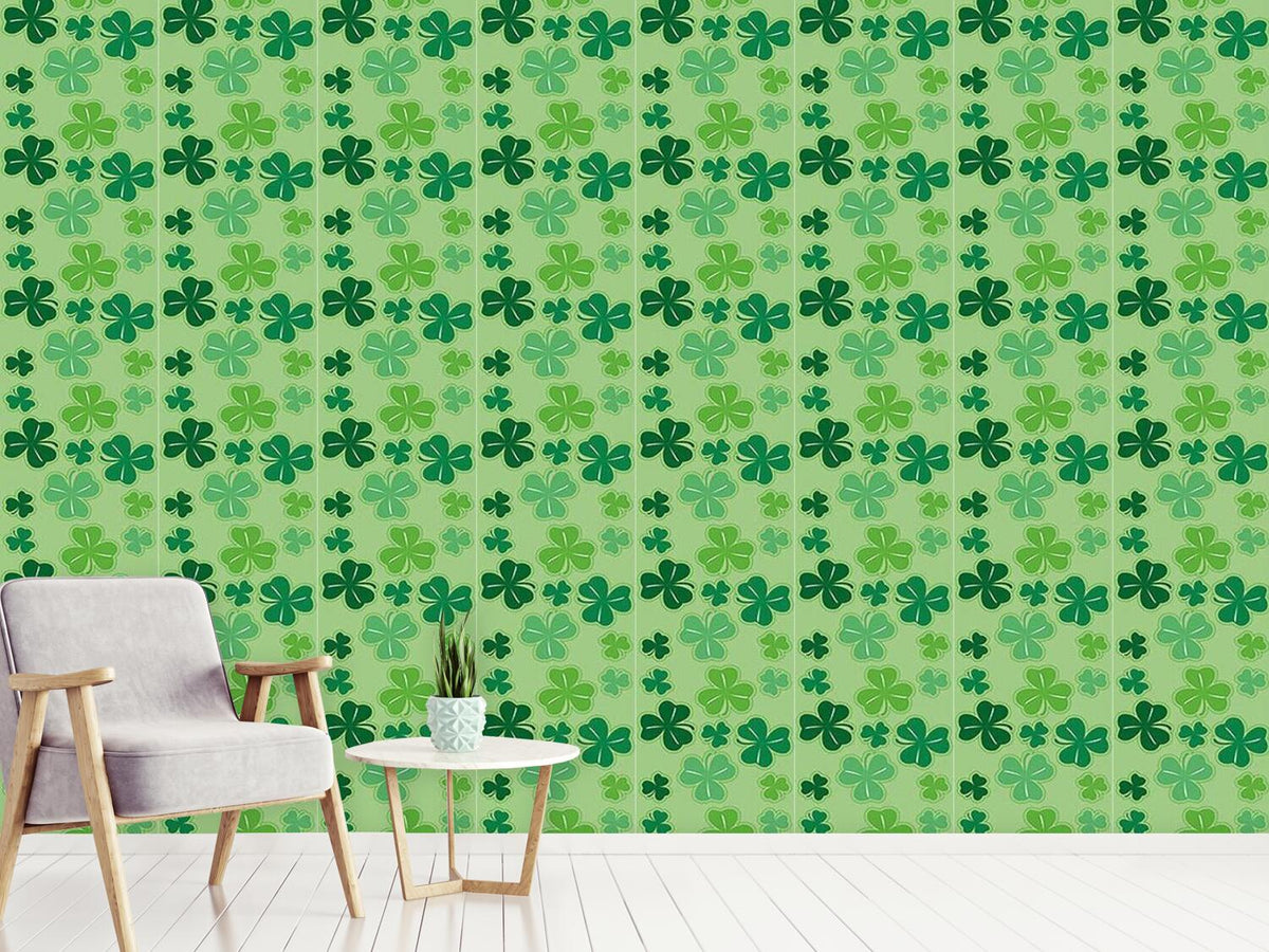 patterned-wallpaper-clover