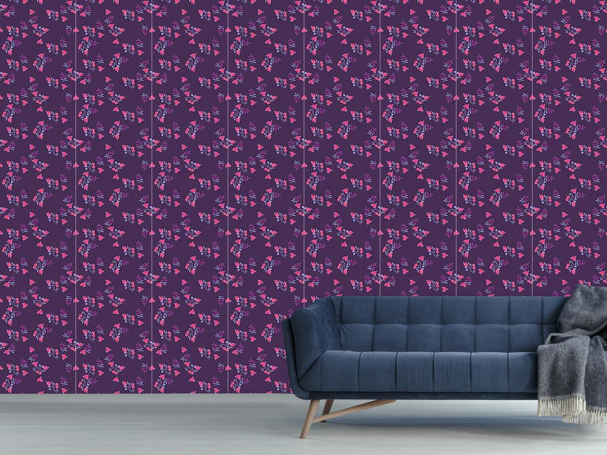 patterned-wallpaper-scattered-flowers-on-lilaq