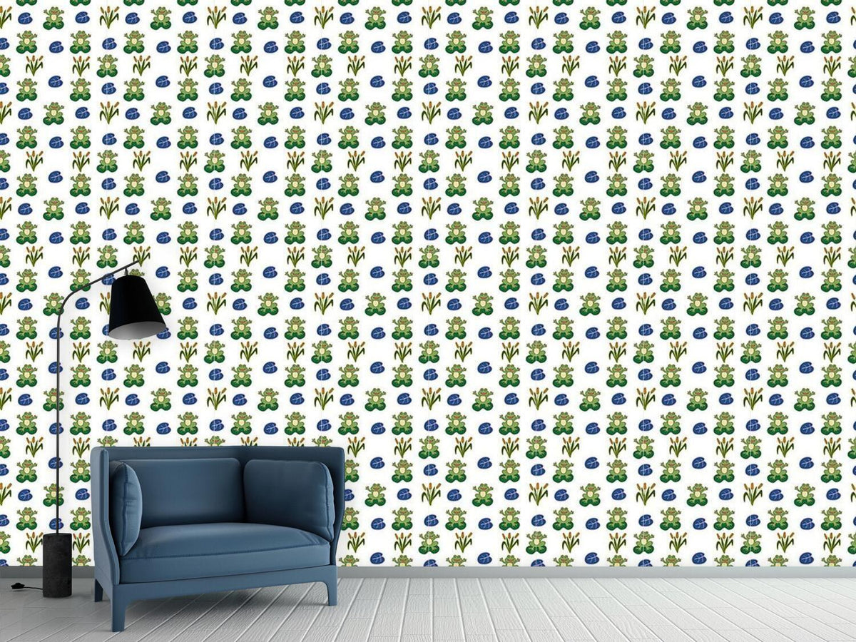 patterned-wallpaper-happy-frogs