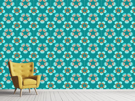 patterned-wallpaper-surprise-balls