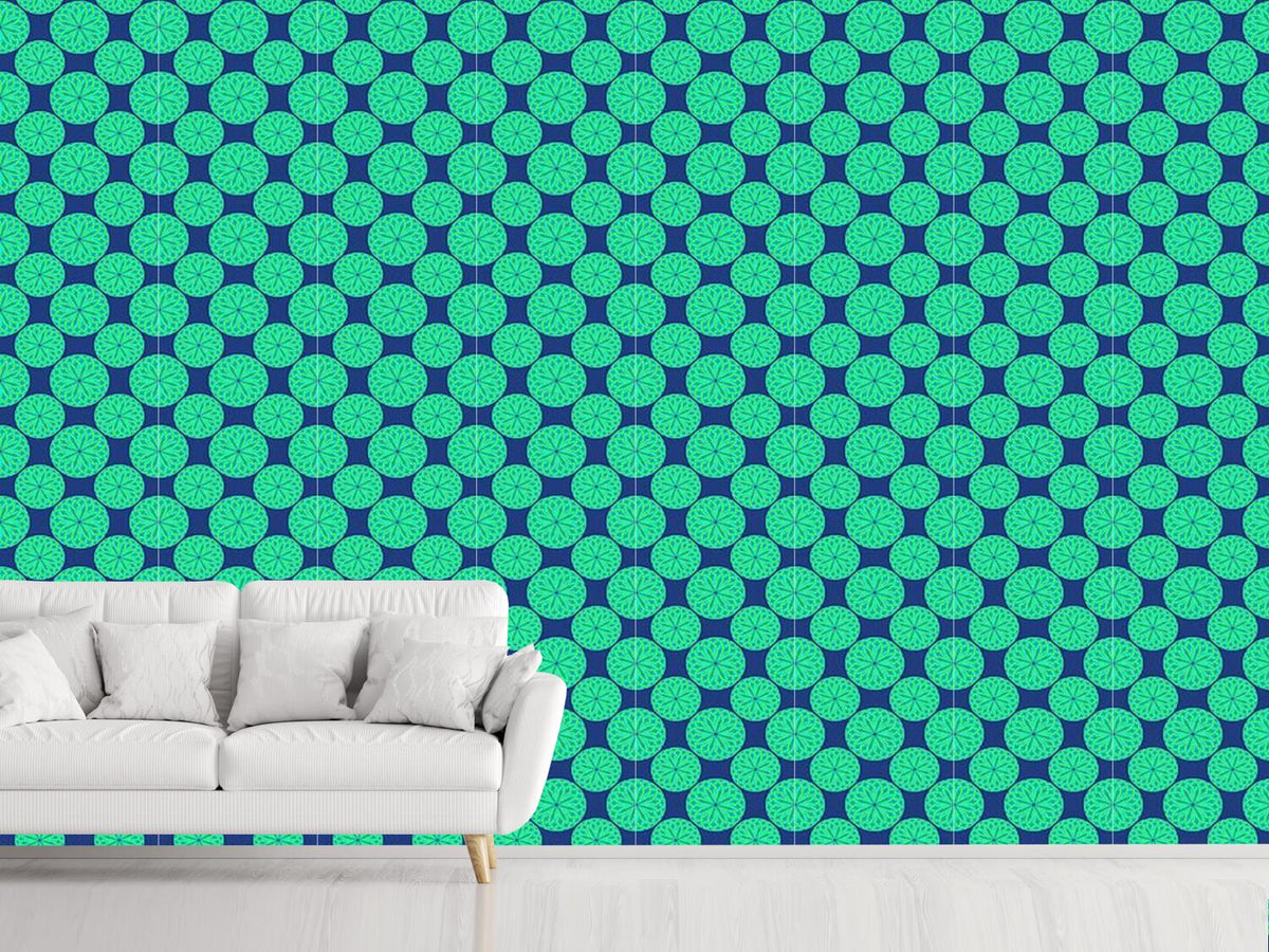 patterned-wallpaper-small-green-lanterns