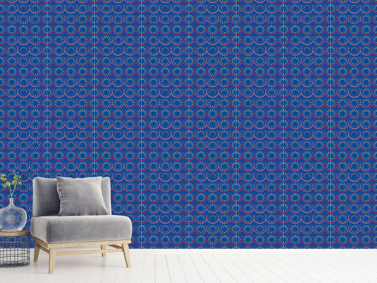 patterned-wallpaper-dots-n-rings